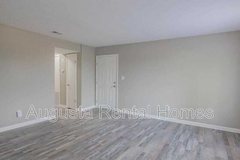 144 Conifer Dr - Photo 3 of 22