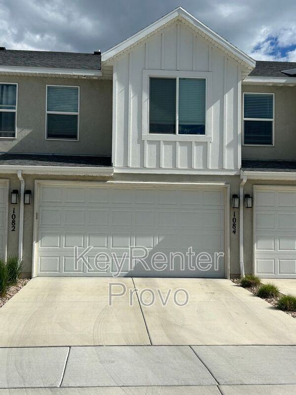 1084 E Seaside St - Photo 2 of 20