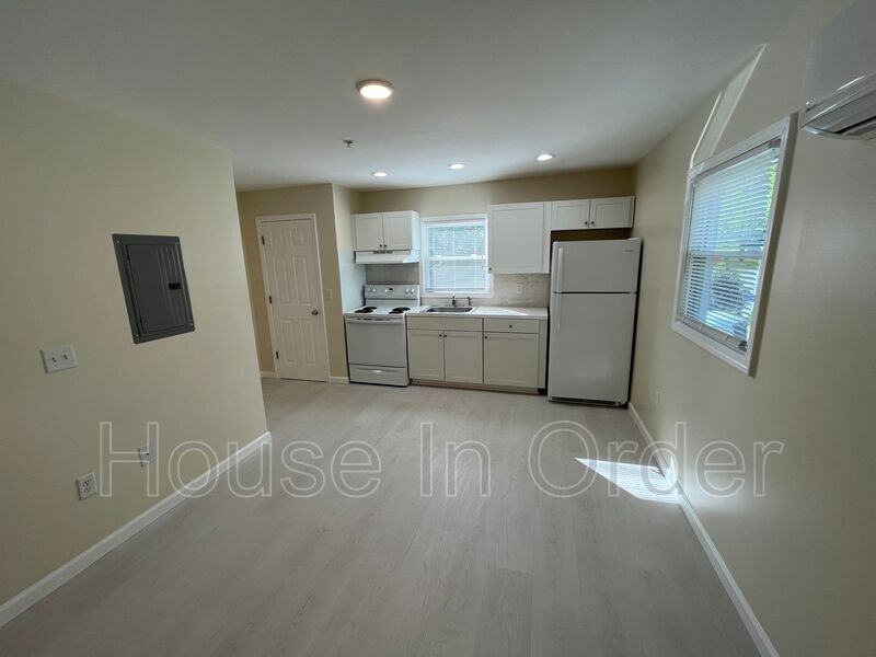 305 8th Ave E #102 - Photo 2 of 8