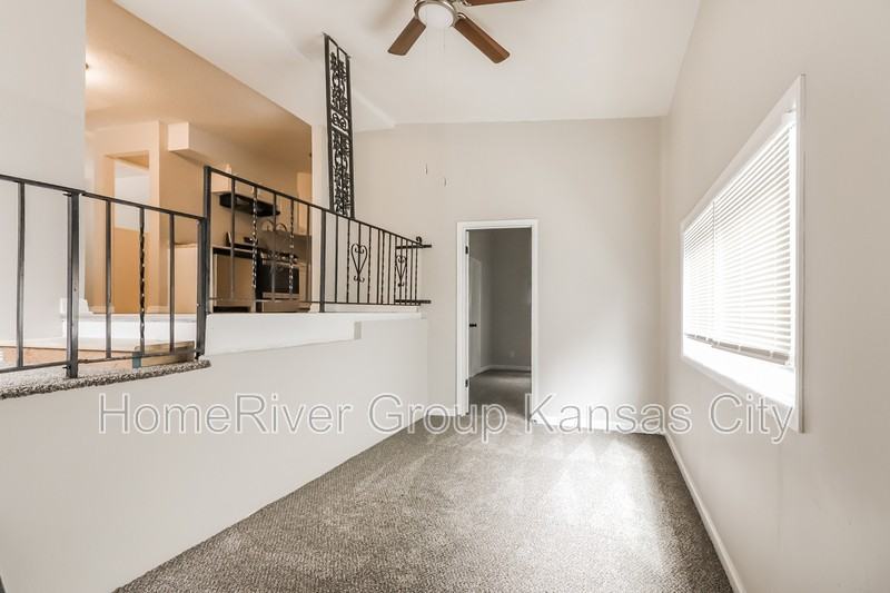 4613 Myrtle Ave - Photo 2 of 17