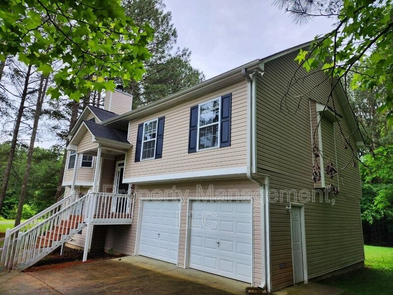 11 Woodvine Ct - Photo 2 of 17