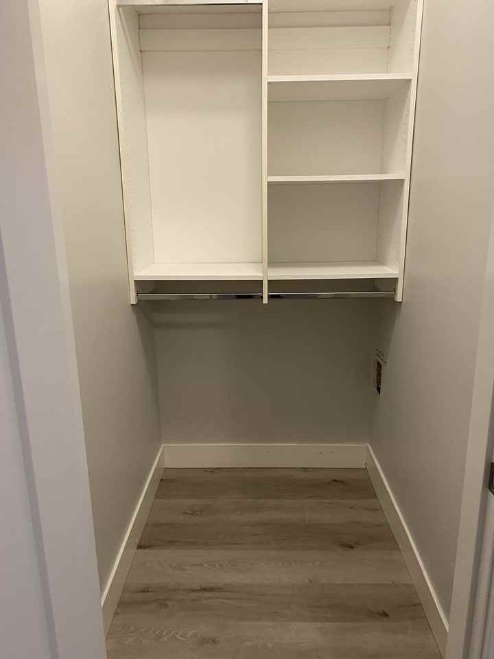 2747 Crestlynn Drive - Photo 2 of 11