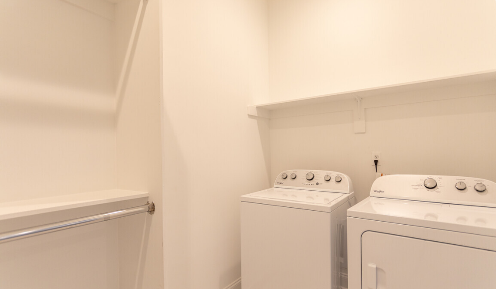 1083 Westyn View Court - Photo 3 of 12