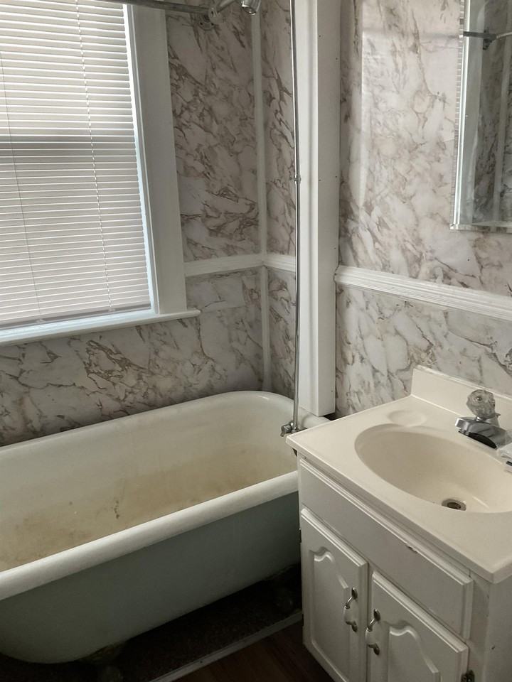 203-205 Ash St - Photo 5 of 7