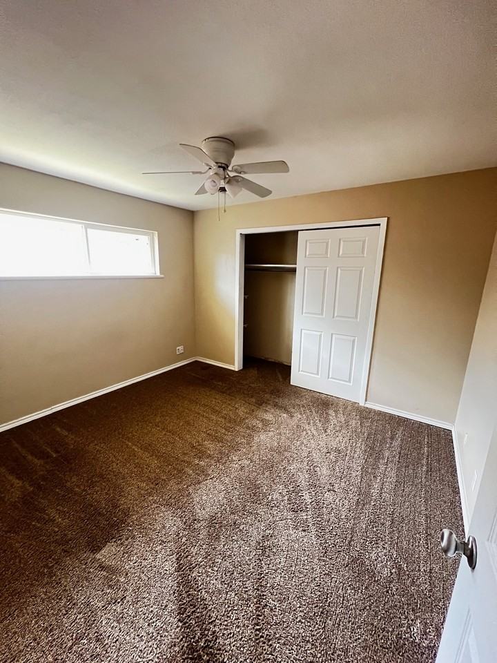 Coranado Apartments - Photo 3 of 4