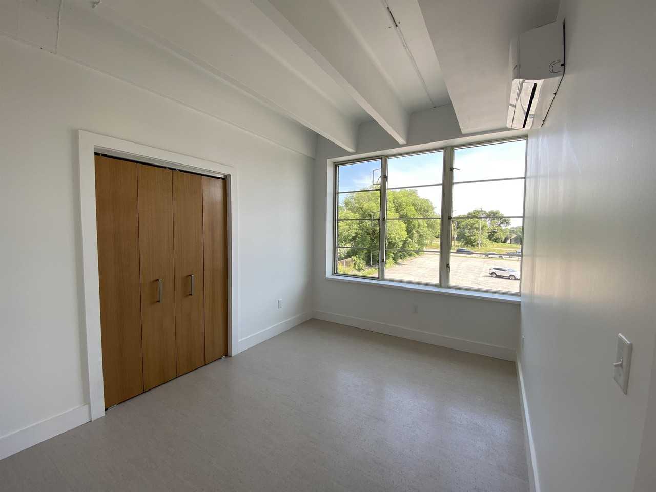 188 Lincoln Street - Photo 3 of 10