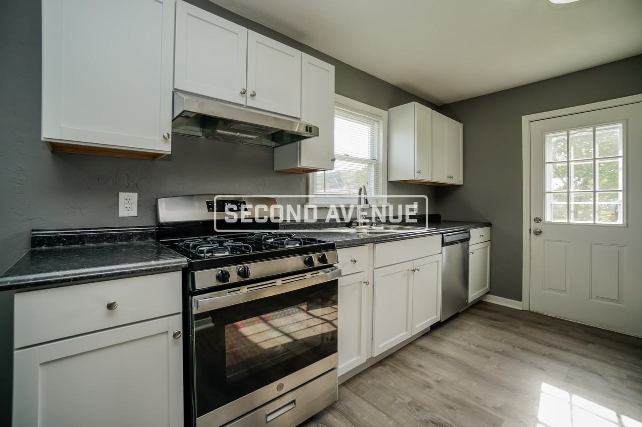627 Speers Ave - Photo 2 of 17
