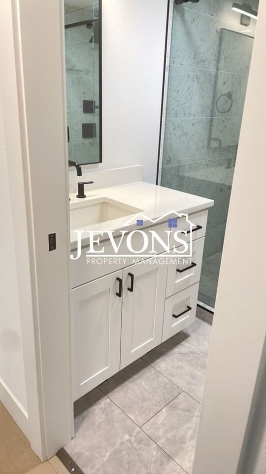 15518 Ne 59th St - Photo 6 of 23