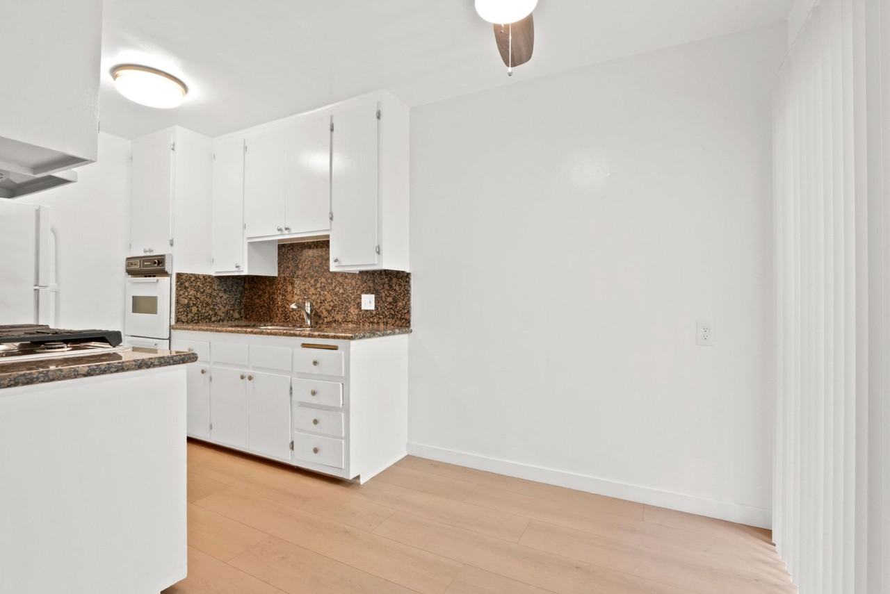 1550 Saltair Ave, prime West LA location! - Photo 7 of 25