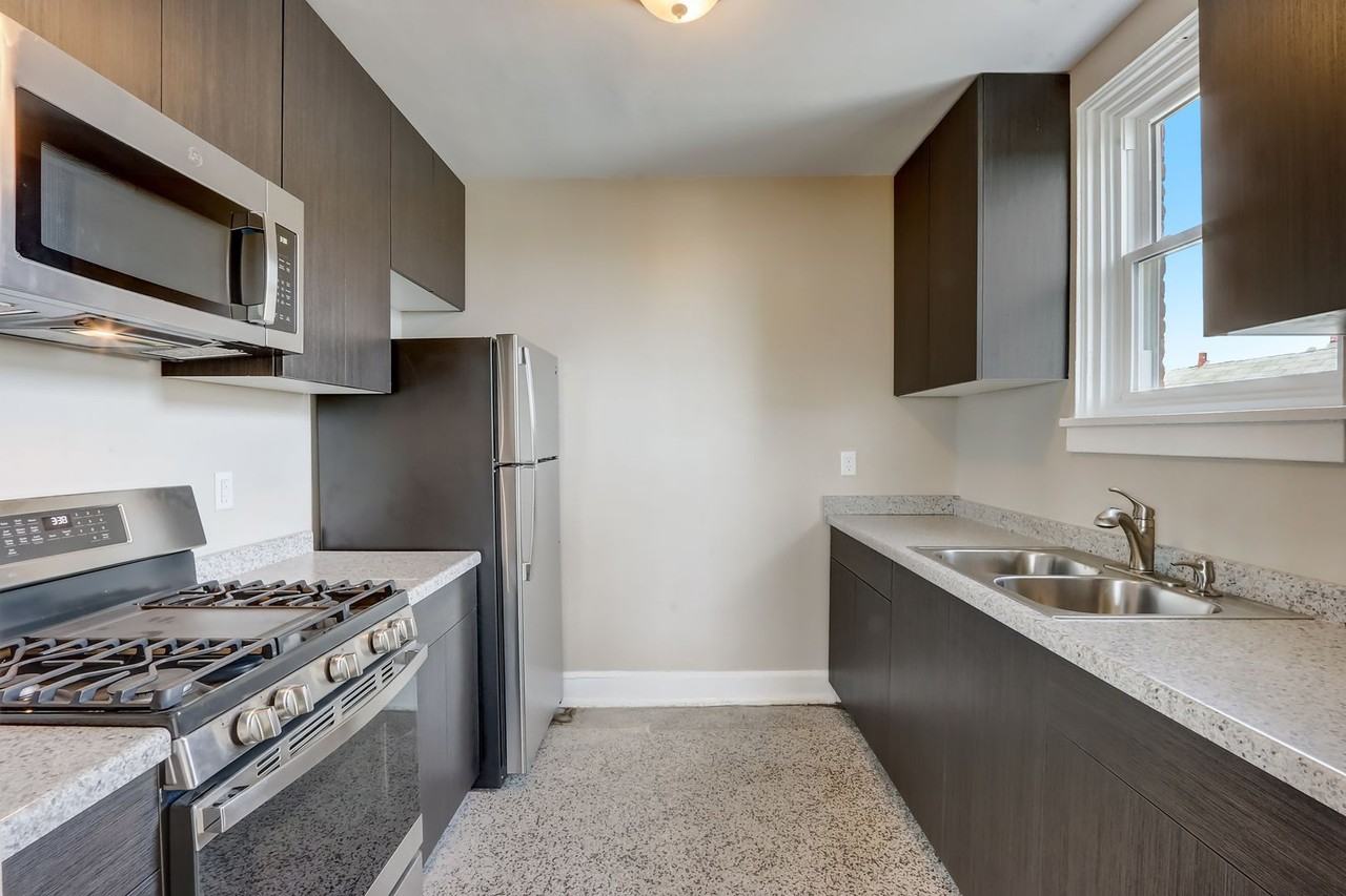 3124 W National Ave - Photo 4 of 34