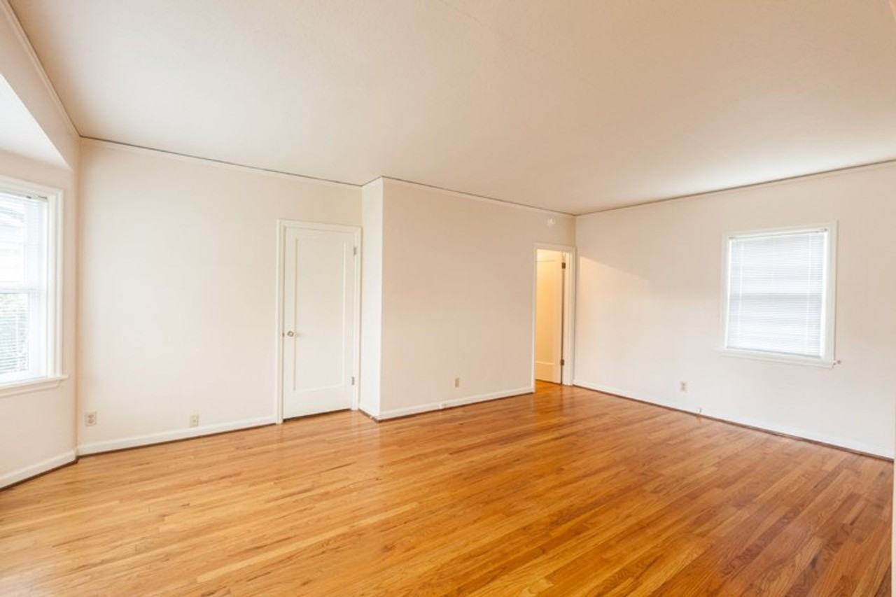 HOYT STREET APARTMENTS (CZOP05) - Photo 6 of 22