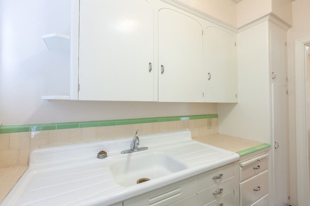 HOYT STREET APARTMENTS (CZOP05) - Photo 3 of 22