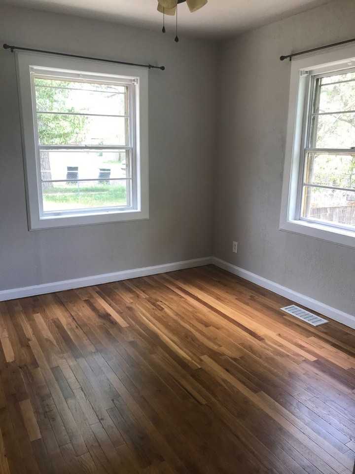 2720 Dillon Ave - Photo 5 of 13
