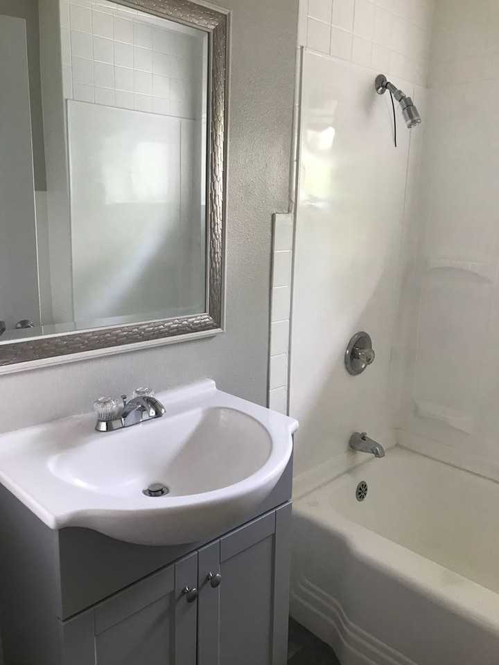 2720 Dillon Ave - Photo 6 of 13