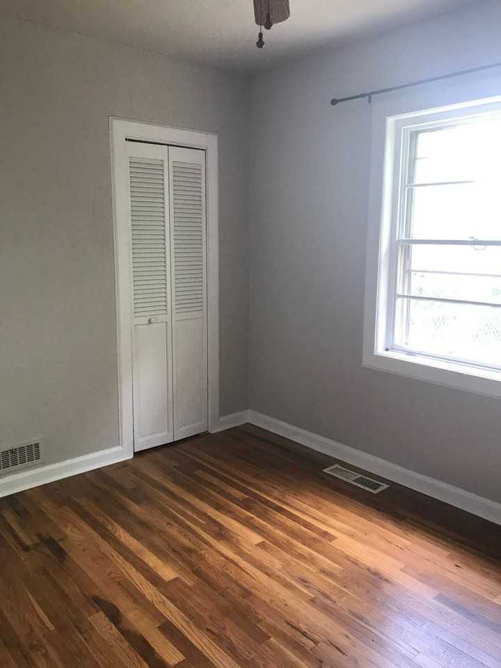 2720 Dillon Ave - Photo 7 of 13