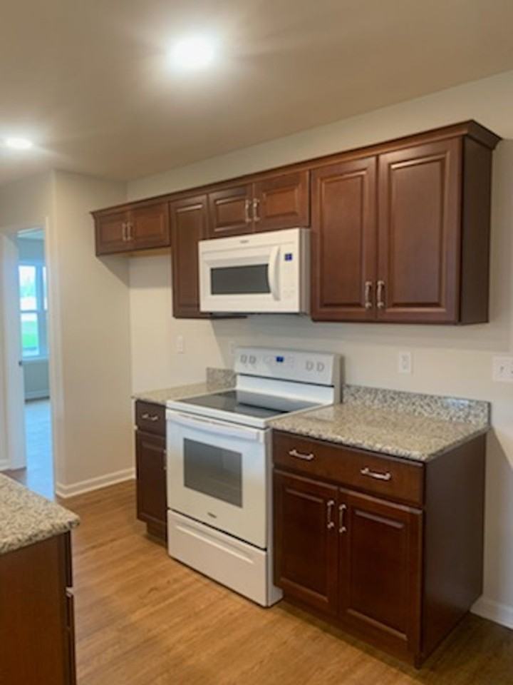 100 Caymus Dr - Photo 5 of 31