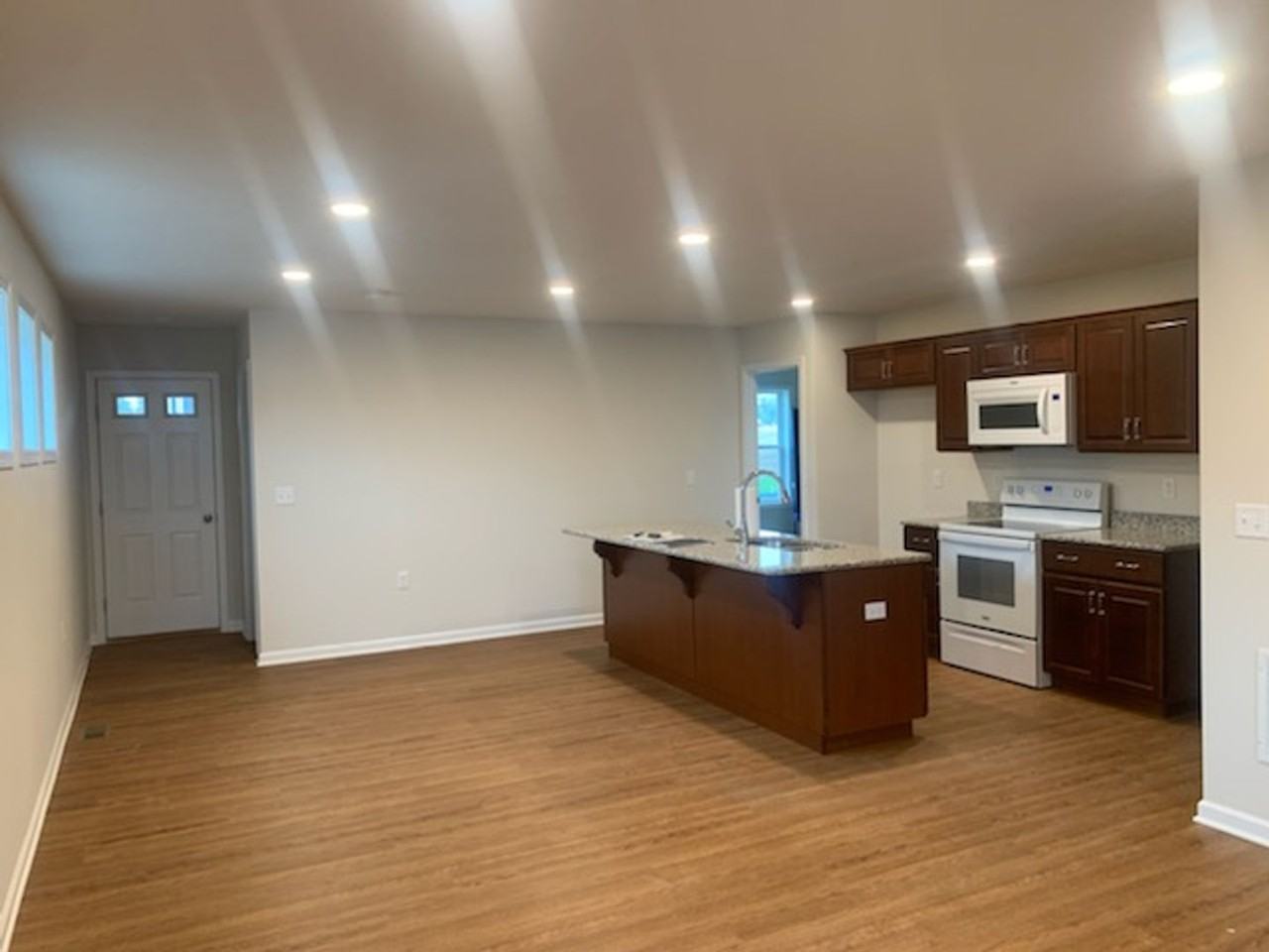 100 Caymus Dr - Photo 6 of 31