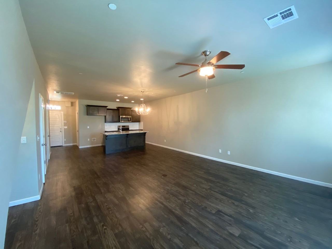 749 Sw 14th St - Photo 4 of 33