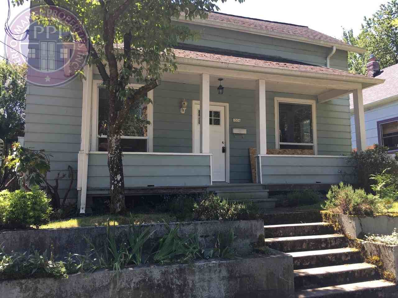 1554 Se Marion St - Photo 2 of 30