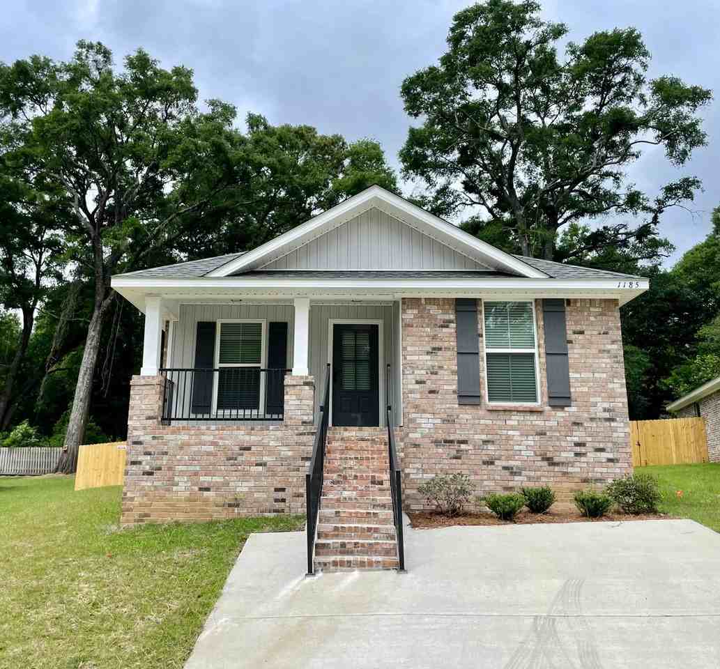 1185 Forest Glen Dr W - Photo 2 of 19