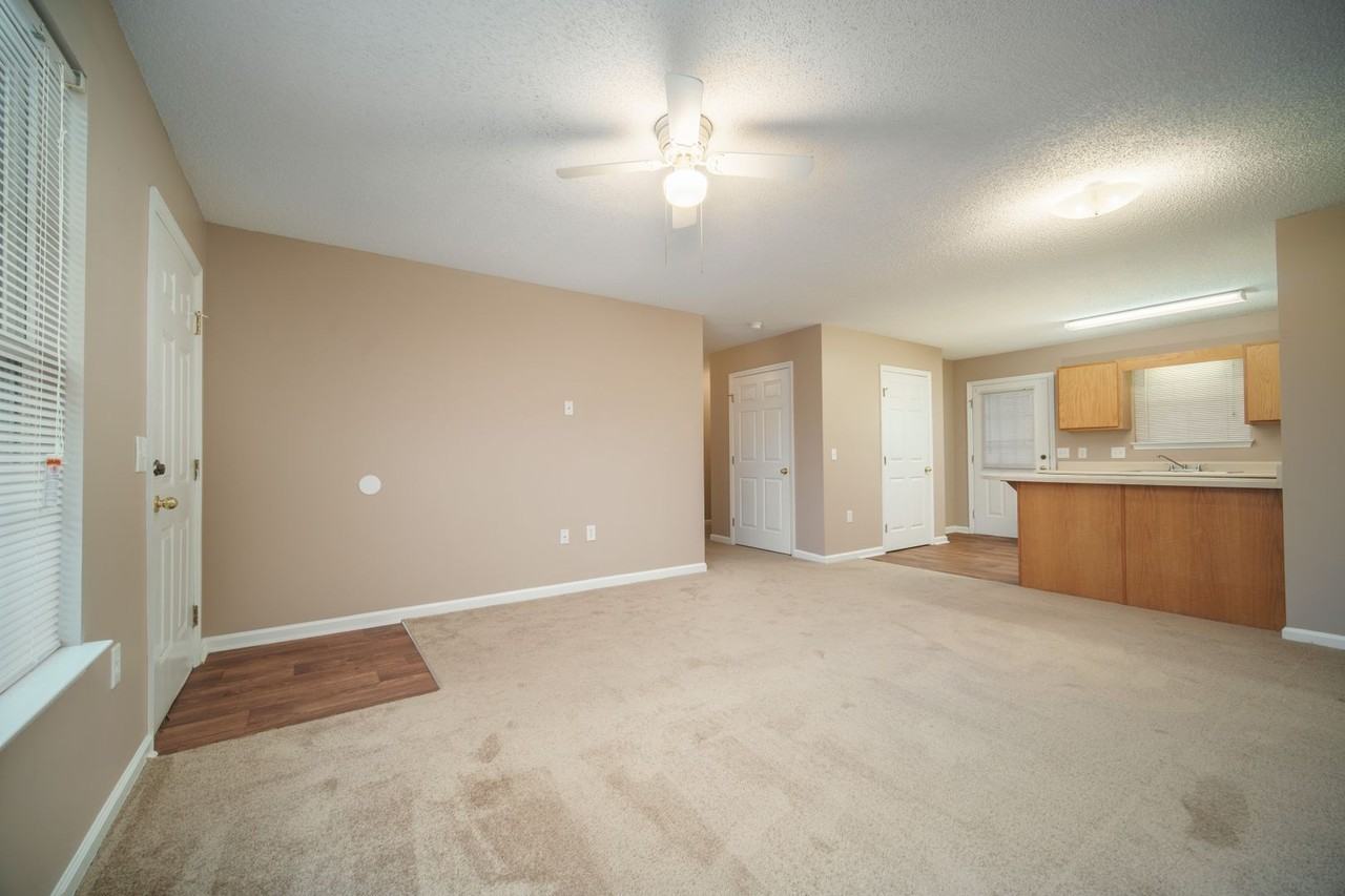 710 Midway Street Northwest - Photo 4 of 13