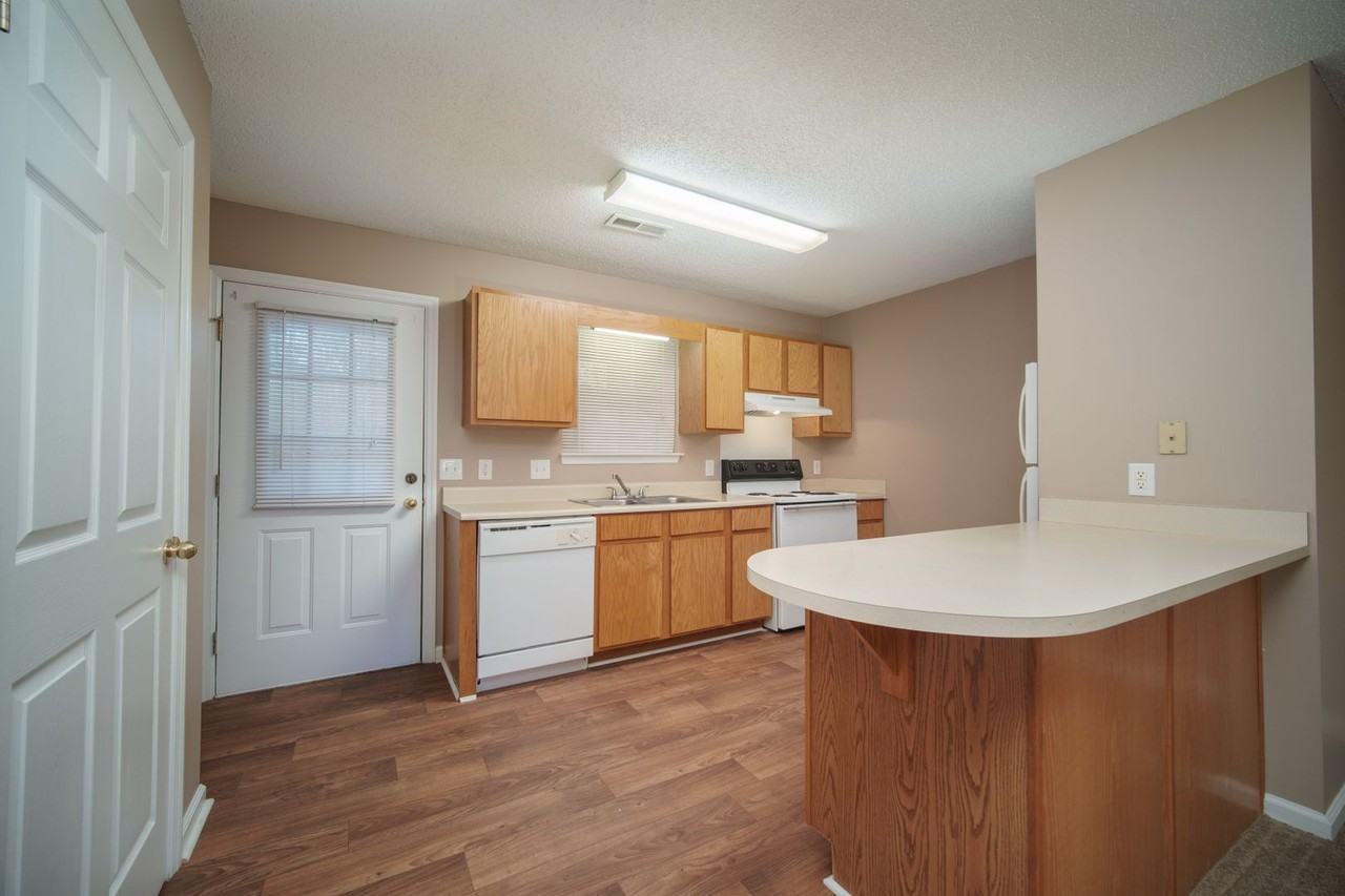 710 Midway Street Northwest - Photo 5 of 13