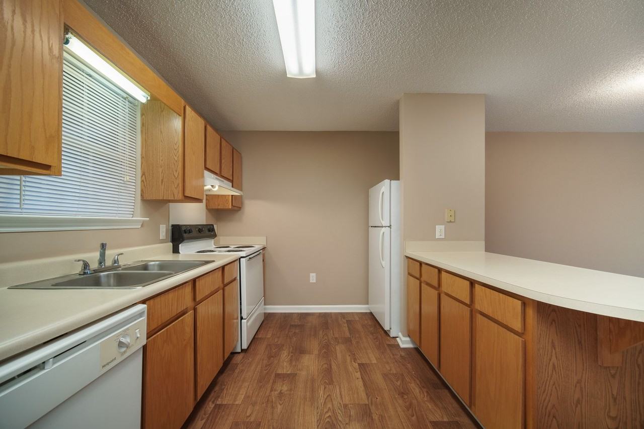 710 Midway Street Northwest - Photo 6 of 13