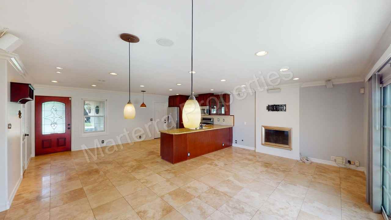 10332 Kukui Dr - Photo 6 of 23