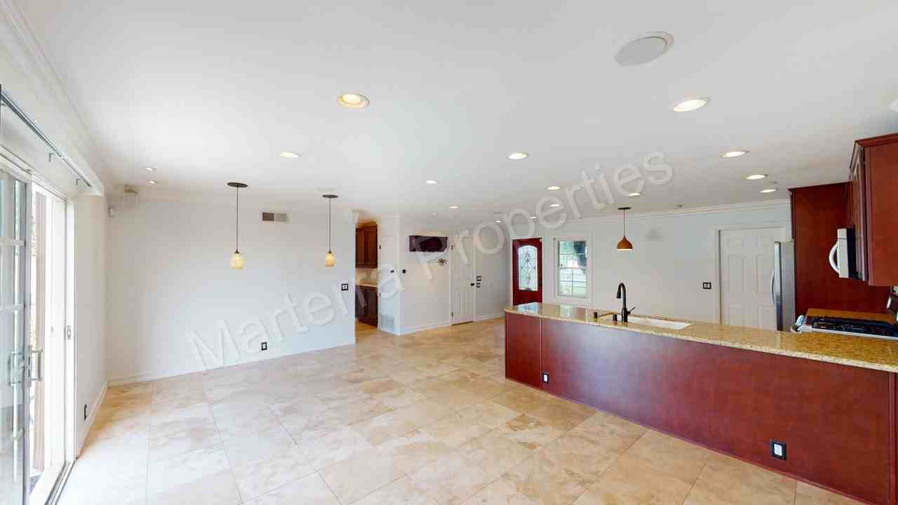10332 Kukui Dr - Photo 7 of 23