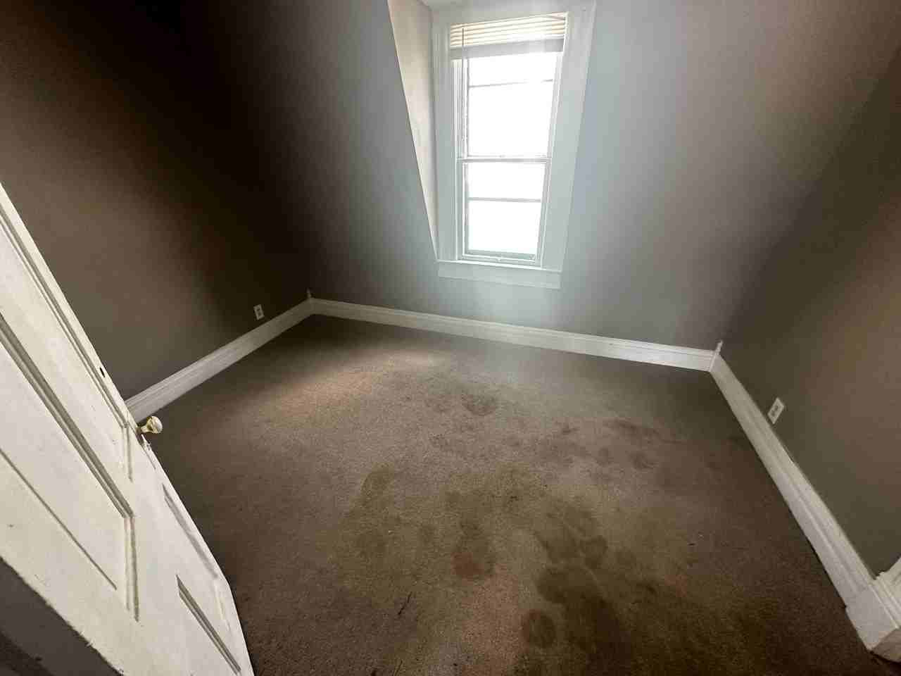 305 N 16th st. - Photo 3 of 8