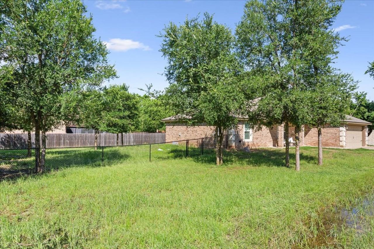 37 Buckskin Loop - Photo 2 of 27