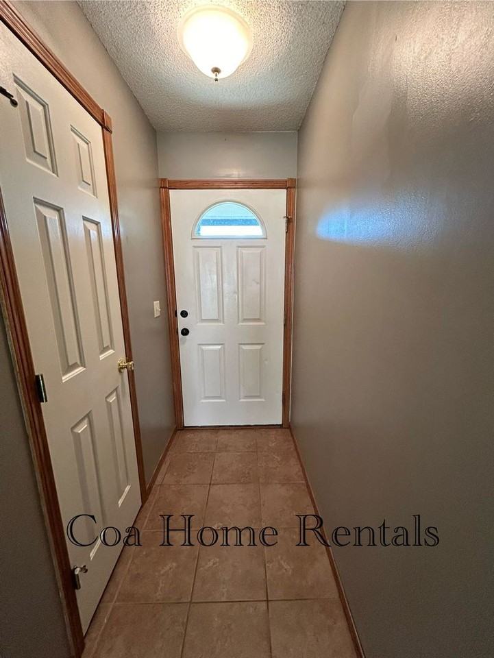 4 Willow Ln - Photo 3 of 24