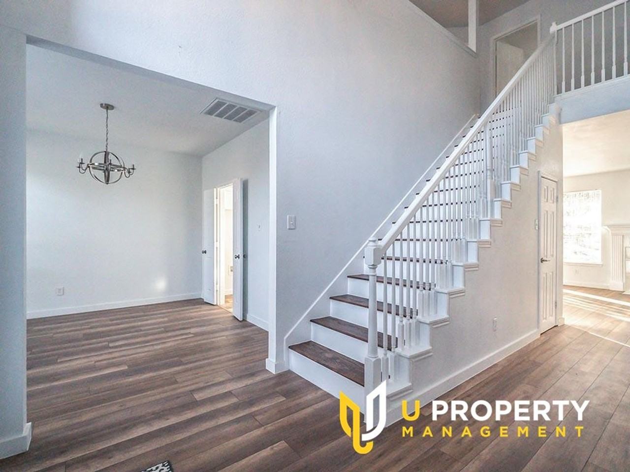 10417 Forrest Dr - Photo 3 of 35
