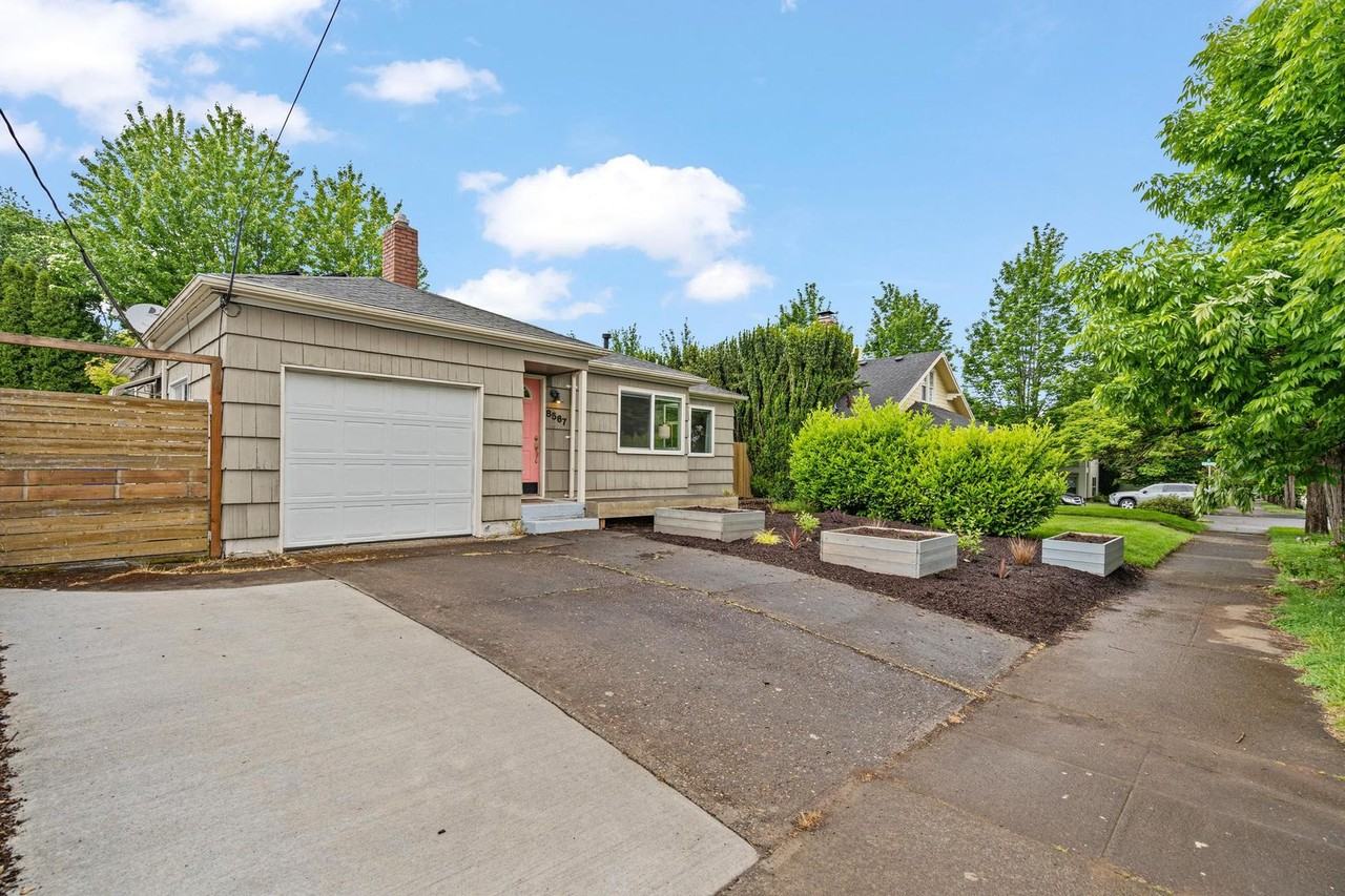 8567 N Burr Ave - Photo 2 of 36