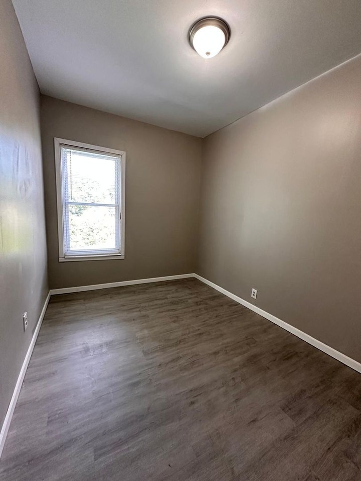 3704 S Benton Ave #64128 - Photo 5 of 7