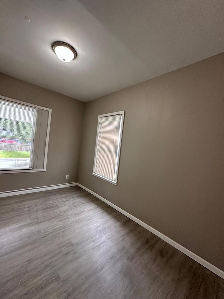 3704 S Benton Ave #64128 - Photo 6 of 7