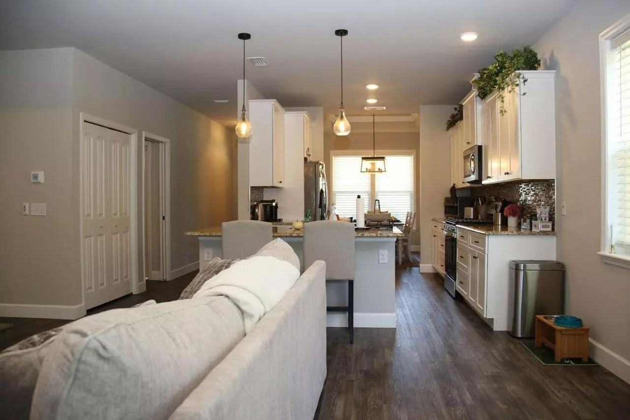 6227 Sw 46th Dr - Photo 3 of 12