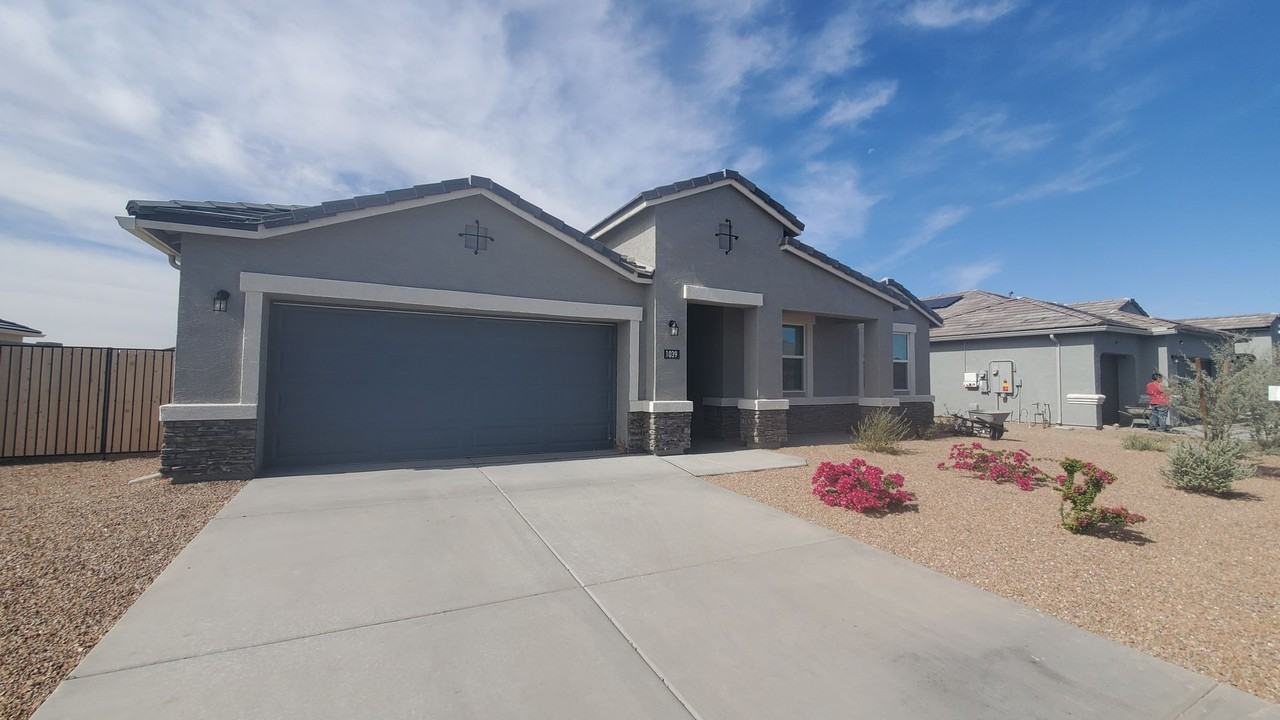 1039 W Descanso Canyon Dr - Photo 2 of 38