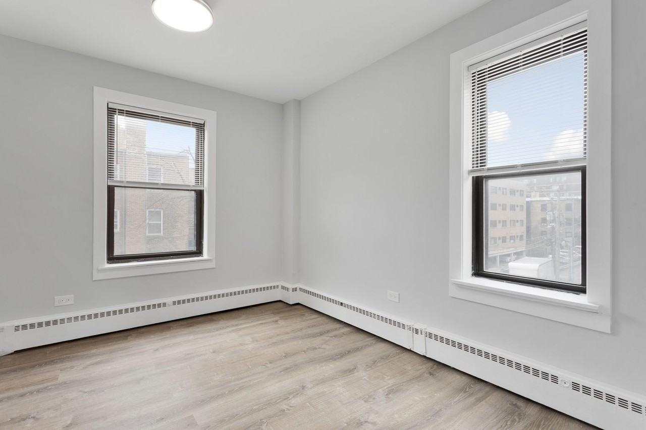 5858 N Sheridan Rd - Photo 5 of 24