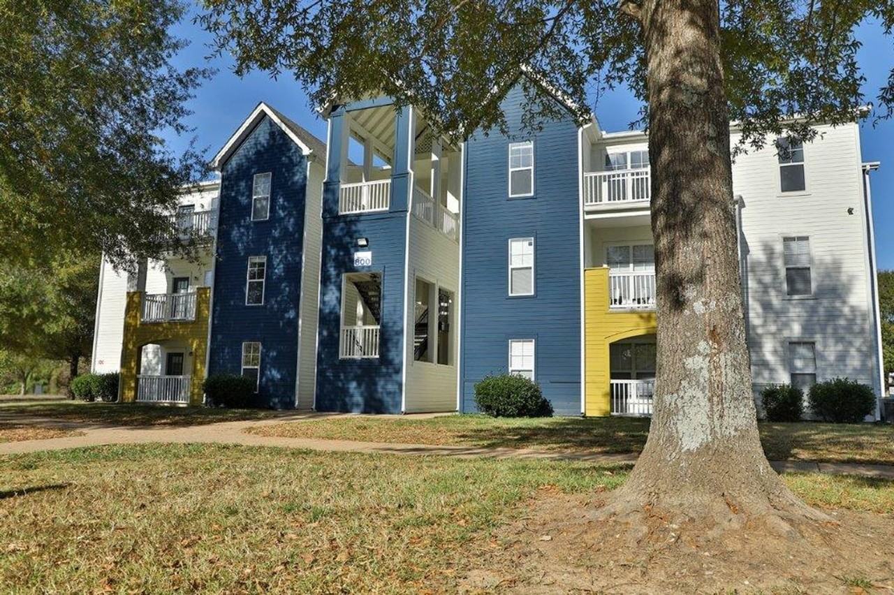 237 W Peach St #811 - Photo 7 of 39