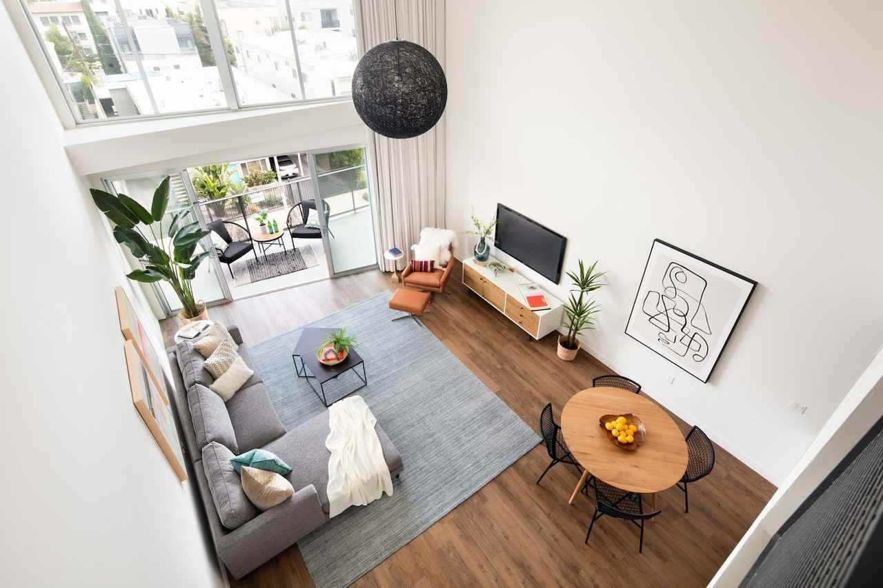 733 N Hudson Avenue - Photo 4 of 49