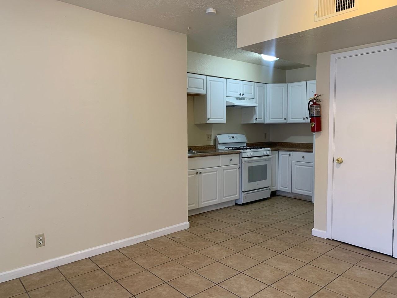 640 Alcazar - Photo 2 of 11