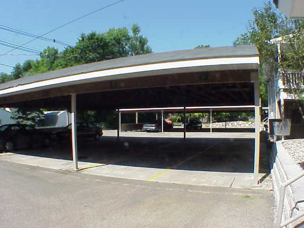 Green Street Aparments by Royse + Brinkmeyer - Photo 3 of 4