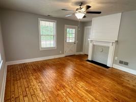 featured image of 138 S Poplar St