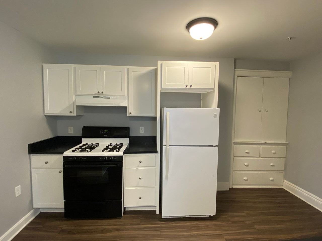 2075 Main Street - Photo 3 of 6