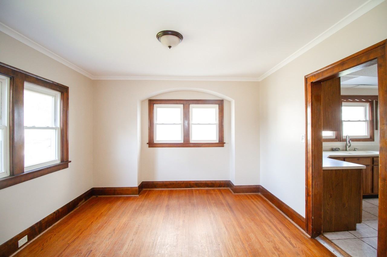 2842 111th St #NA - Photo 6 of 37