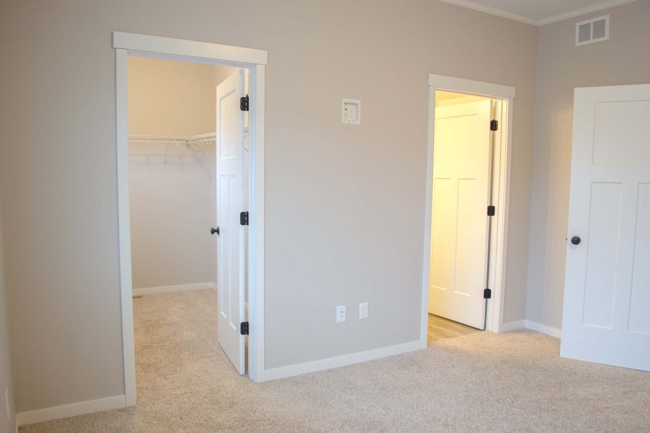 412 Wall St #412 - Photo 7 of 24