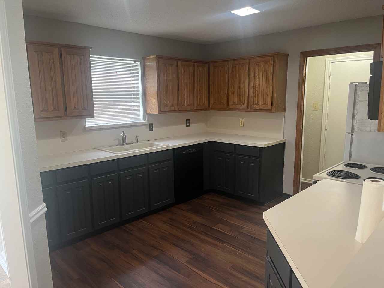 2213 Oak Bluff Dr #NA - Photo 2 of 38