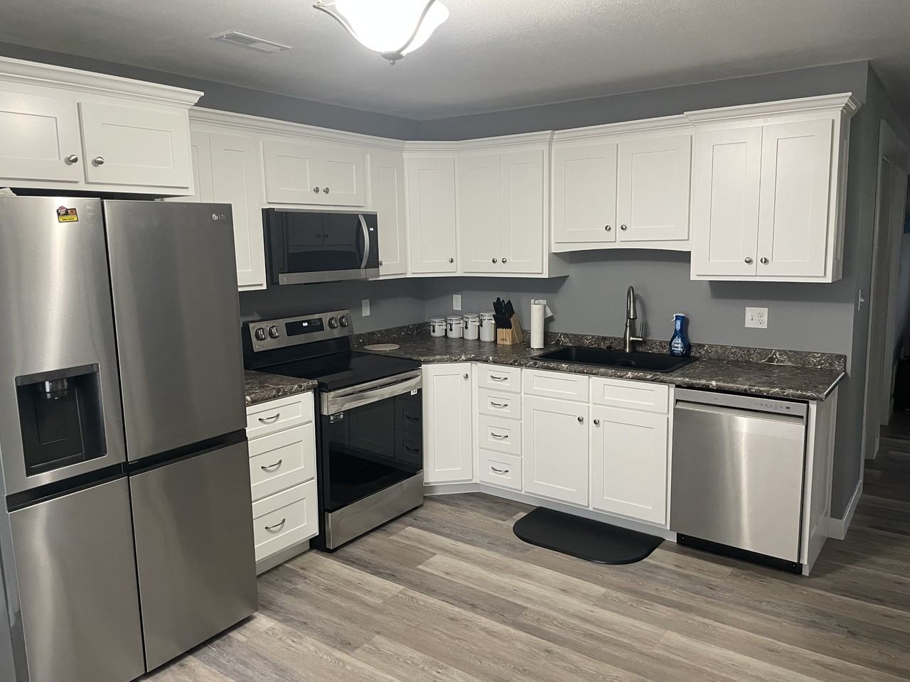 915 Jackson St #NA - Photo 2 of 19