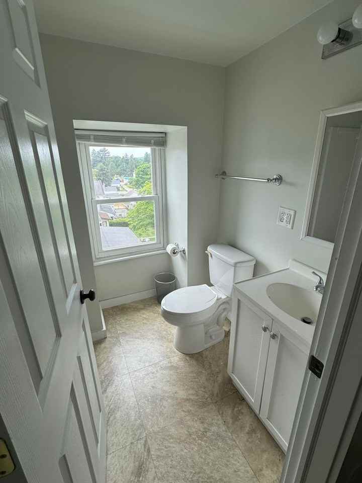 313 Highland Ave - Photo 7 of 13